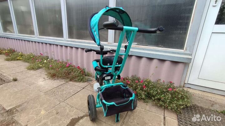 Трехколесный велосипед