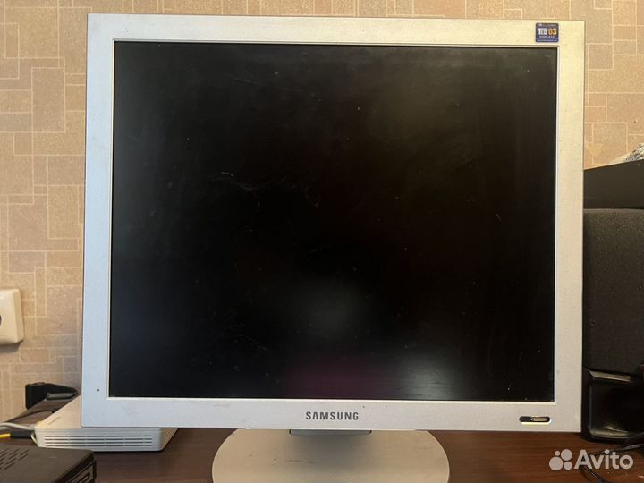 Монитор Samsung