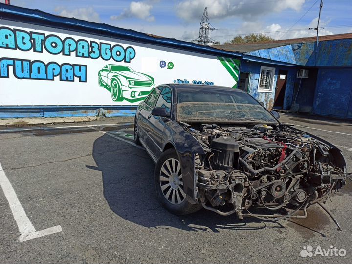 Накладка на порог правая Audi A8 2003 4E0853860G У