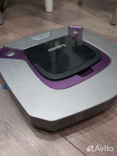 Робот пылесос Philips FC8796