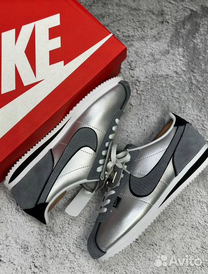 Кроссовки nike cortez