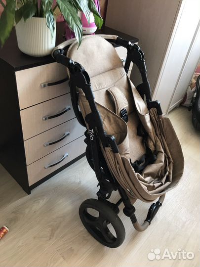 Прогулочная коляска babyton trio