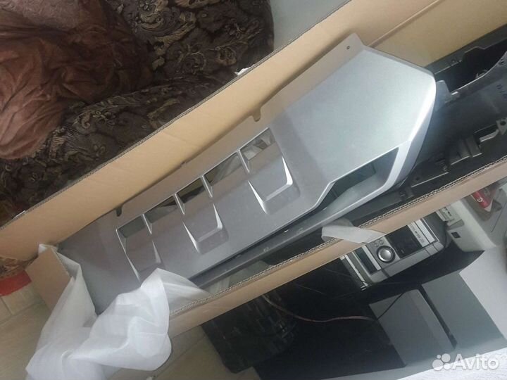 Накладка на бампер pajero sport