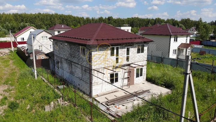 Дом 226,9 м² на участке 6 сот.