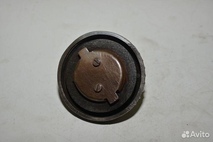 Крышка бензобака УАЗ 452 металл с ключом