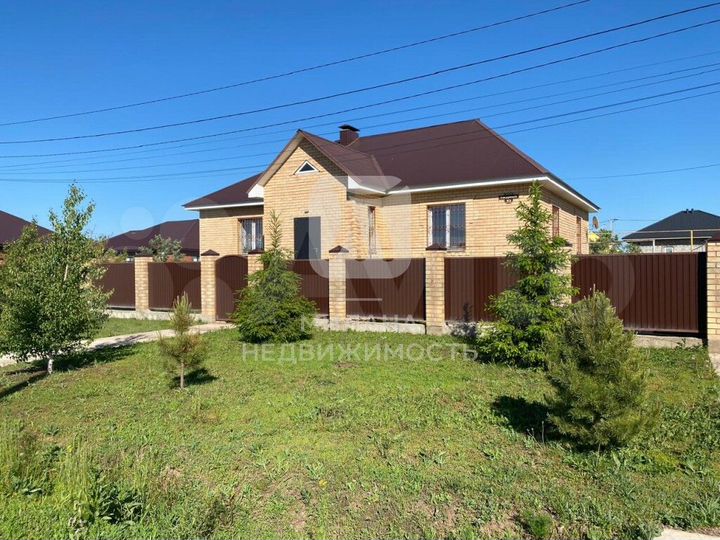 Дом 289,8 м² на участке 15,2 сот.