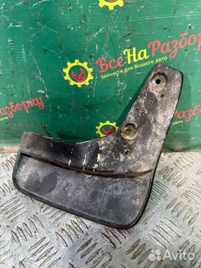 Брызговик передний левый Mitsubishi Lancer 9