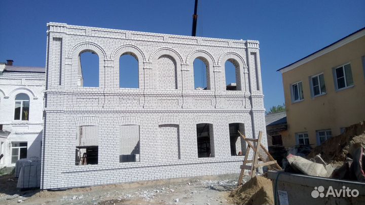 Каменщики, кровельщики, бетонные работы