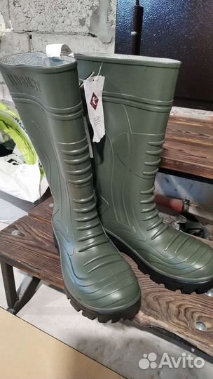 Резиновые сапоги