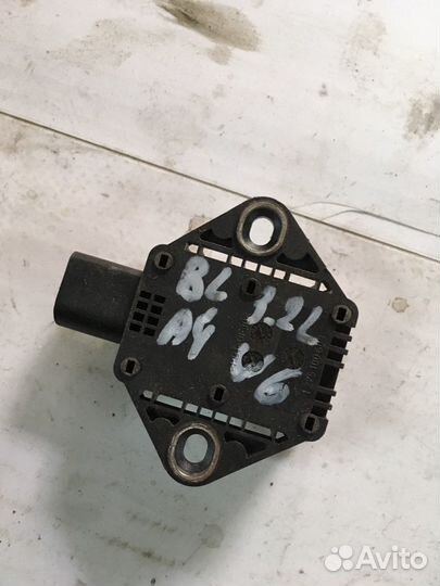 Датчик ускорение Audi A4 B7 AUK Ауди A6 C6