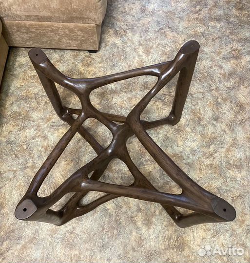 Журнальный столик