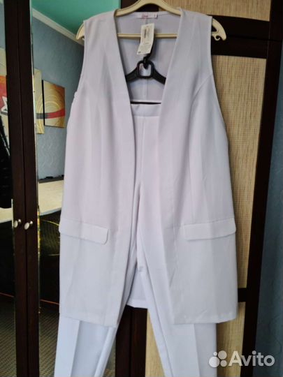 Костюм женский новый 50
