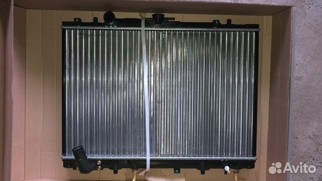 Радиатор паджеро спорт 1. Радиатор Паджеро 3. Радиатор охлаждения Паджеро 4 3.0 бензин. ММС Паджеро радиатор охлаждения. Решетка радиатора Паджеро 2.