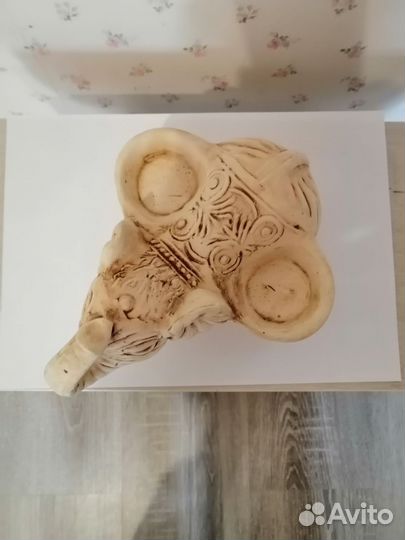 Фигурка слона с корзинками