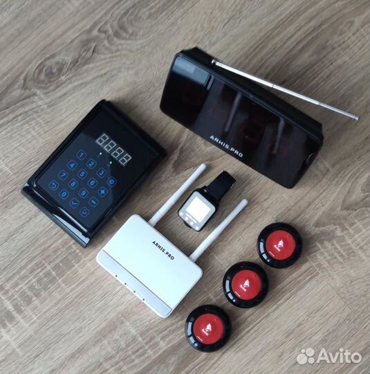 Кнопка вызова персонала, часы, табло, пуль, репите