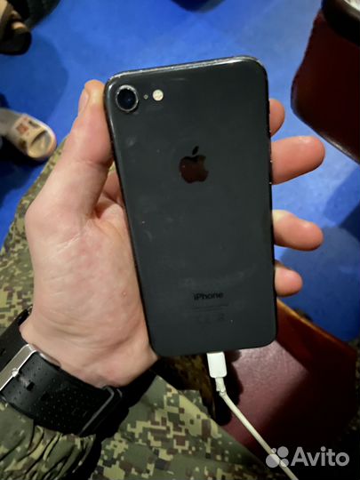 iPhone 8, 64 ГБ