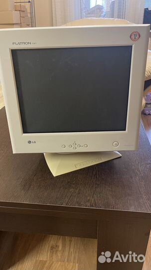 Монитор LG Flatron 775 FT