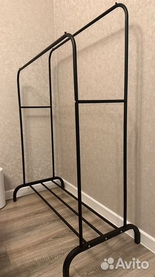 Вешалка напольная для одежды