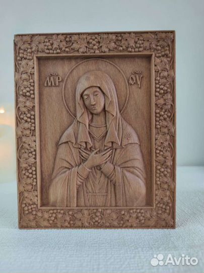 Икона деревянная объемная резная
