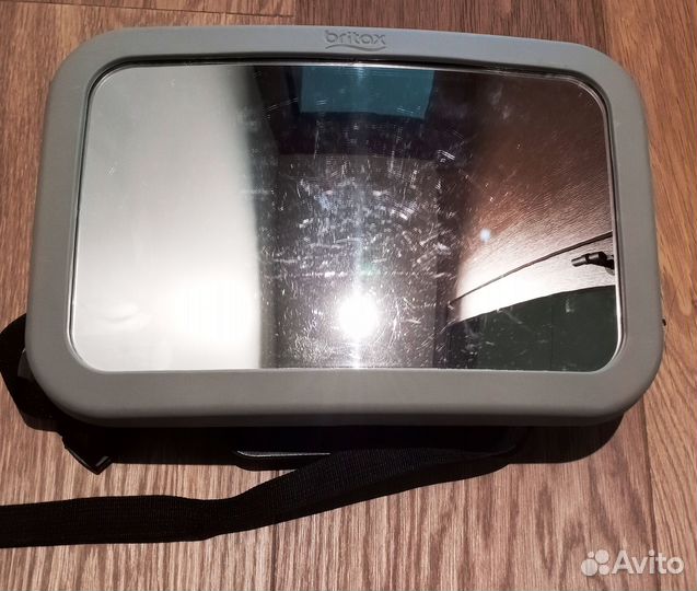 Зеркало для наблюдения за ребенком в автомобиле