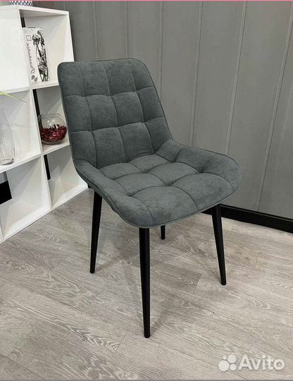 Кухонные стулья новые