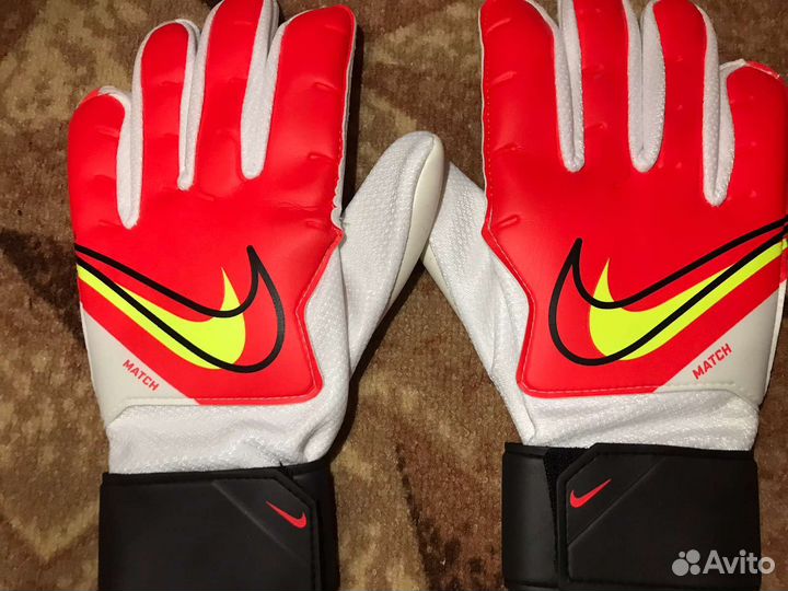 Вратарские перчатки nike