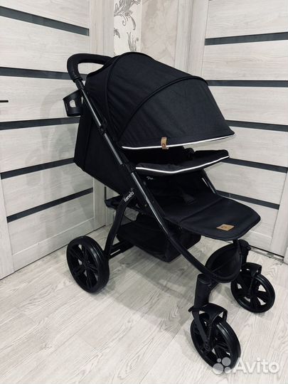 Новая прогулочная коляска с рождения