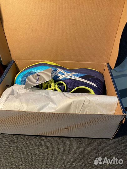 Кроссовки женскиеAsics