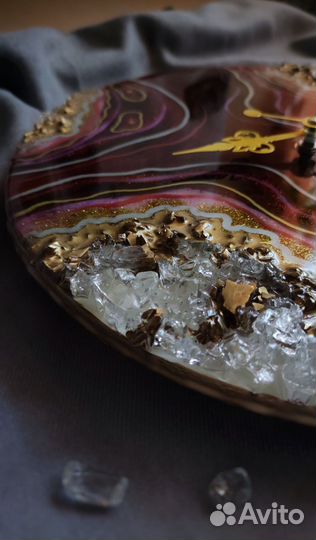 Часы настенные из эпоксидной смолы