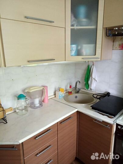 Кухонный гарнитур угловой бу для маленькой кухни