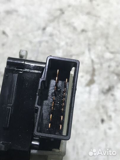 Переключатель поворотов Kia Cerato 1