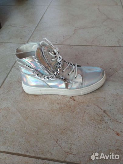 Крутые ботинки