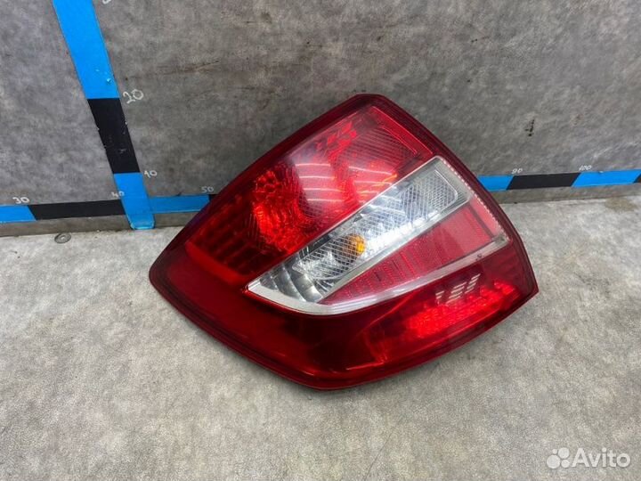 Фонарь задний левый Лада Гранта седан 1.6 21126