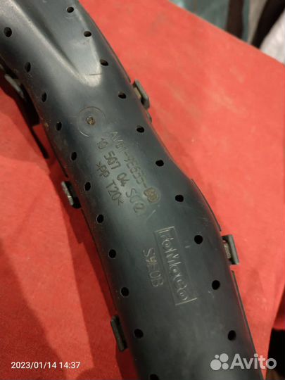 Воздухозаборник Форд Фокус3