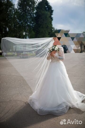 Свадебное платье 44 46 бу