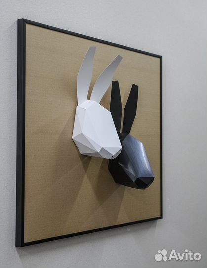 Композиция из объемных фигур в раме