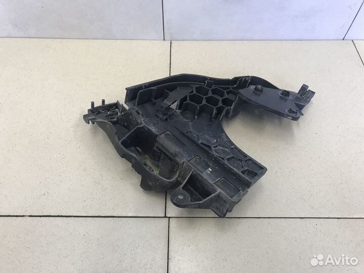 Кронштейн (сопут. товар) S40 2004-2012