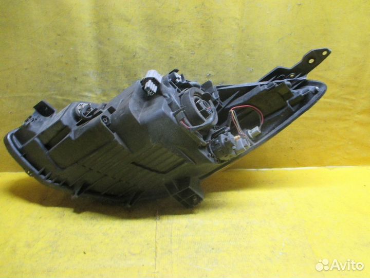 Фара правая Mazda Demio DE3FS