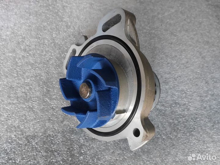 Водяной насос помпа