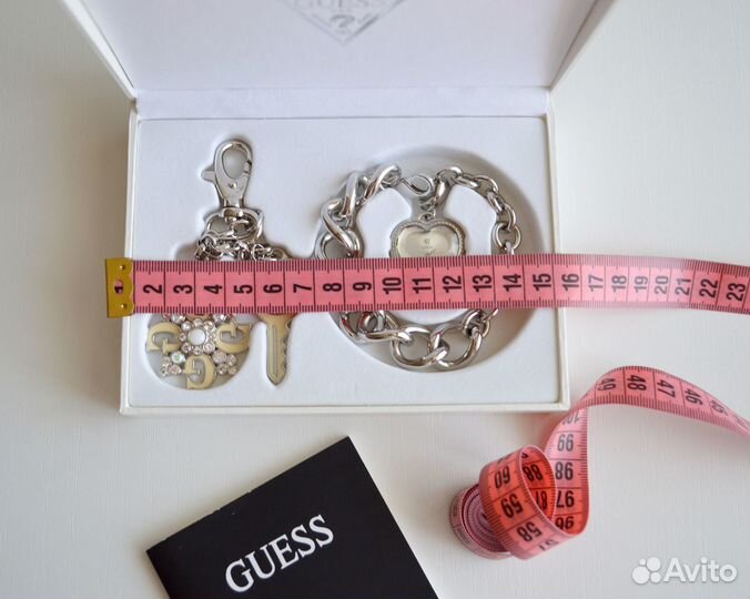 Женские часы Guess