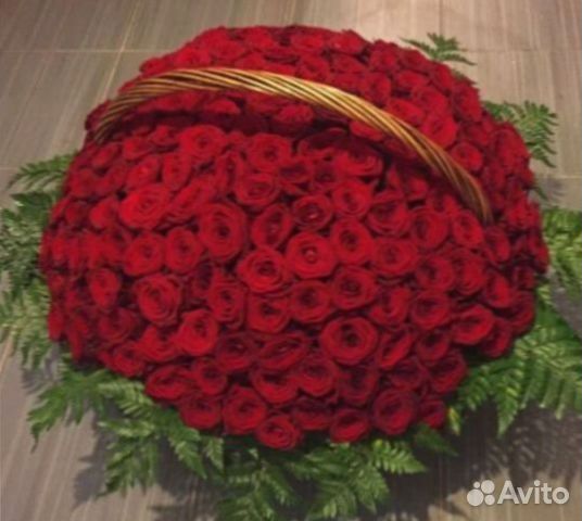 Розы в корзине на дом