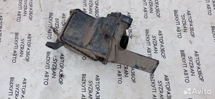Корпус воздушного фильтра 2,4 Mitsubishi Galant