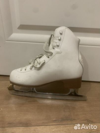 Коньки фигурные