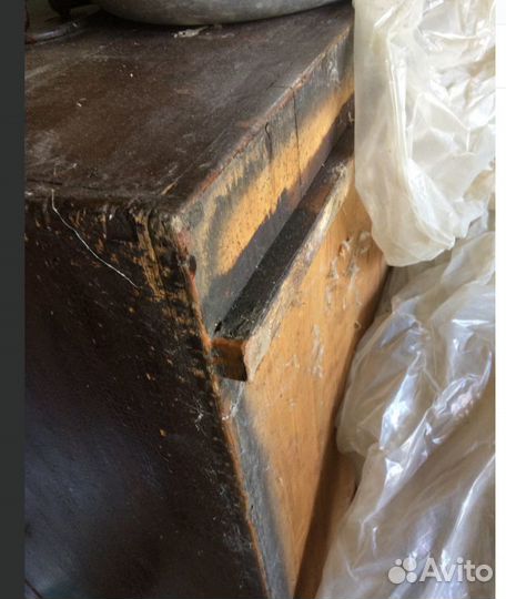 Сундук натурального дерева из 1910-гг