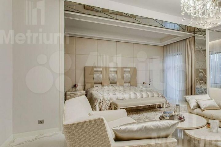 Коттедж 850 м² на участке 18 сот.