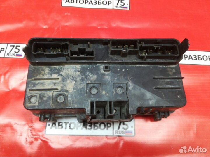 Блок предохранителей под капот Honda Hr-V GH1 D16A