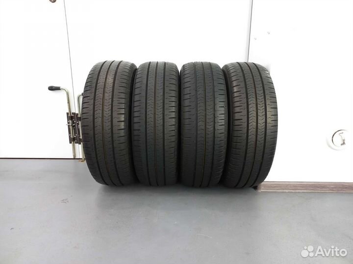 Nexen Roadian CT8 215/65 R17