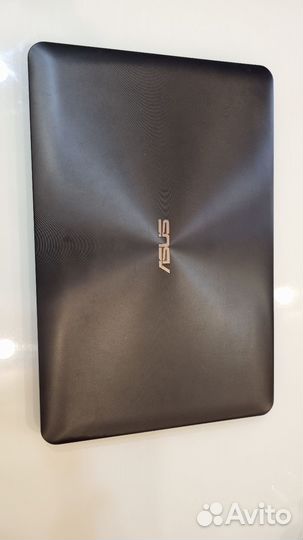 Ноутбук asus x555l