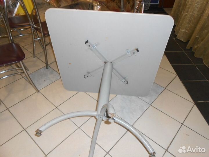 Продаю столы и стулья