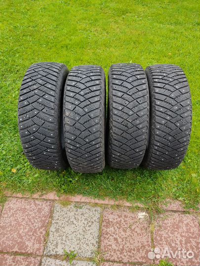 Goodyear Ultra Grip Ice Arctic 2 205/65 R16 99T
